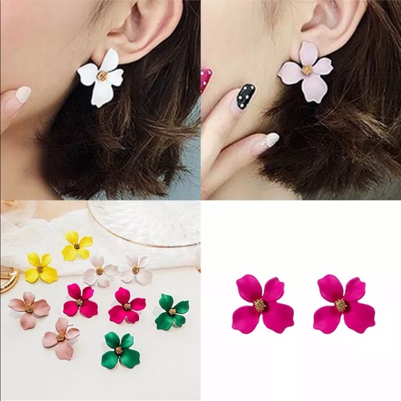 GREEN Flower Stud Earrings 🌸 - Picture 6 of 8